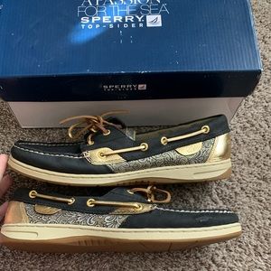 ✨NEW Bluefish Black & Gold Sperry Topsiders✨